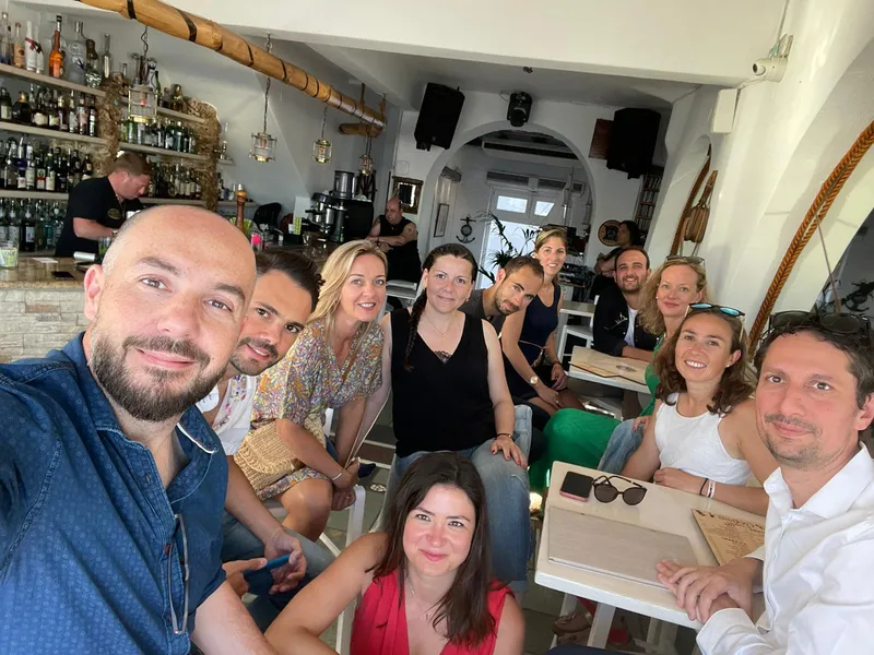 Selfie d'équipe R-Advertising