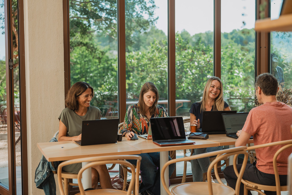 L'équipe R-Advertising au travail