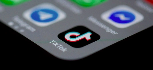 Social Ads R-Advertising